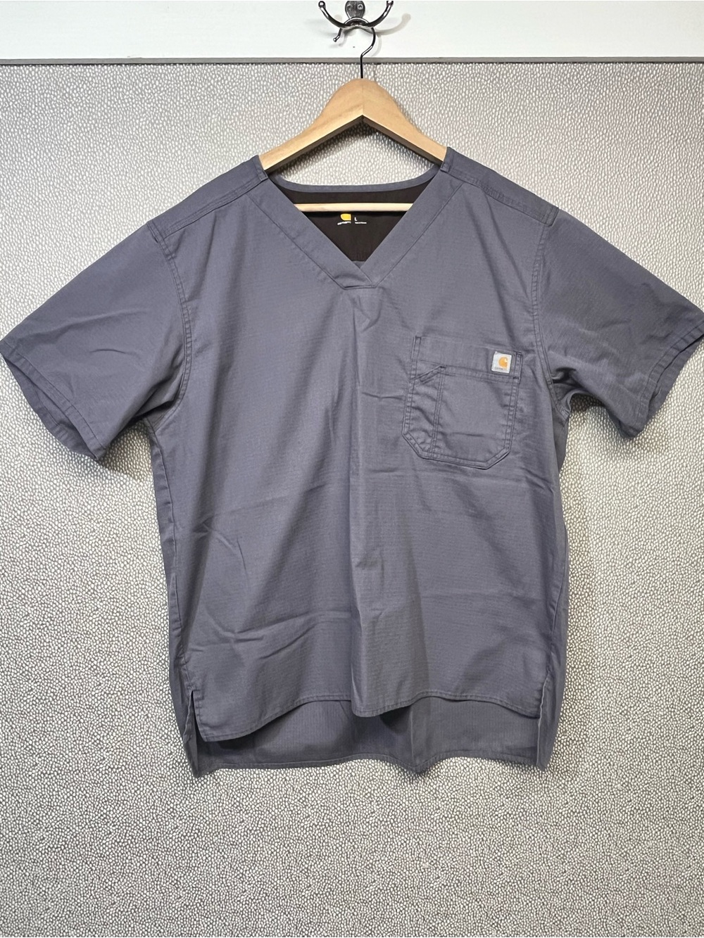 L Carhartt Men’s Grey V-Neck Work Scrub Shirt